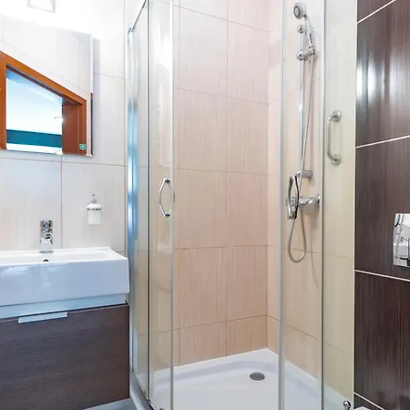 Wernera & 3* שצ'קלארסקה פוראובה